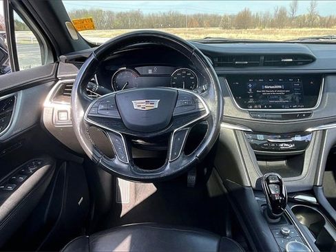 Used 2023 Cadillac XT5 Premium Luxury image 8