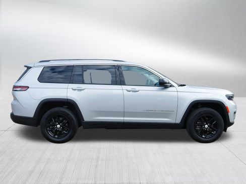 Used 2023 Jeep Grand Cherokee L Laredo image 8