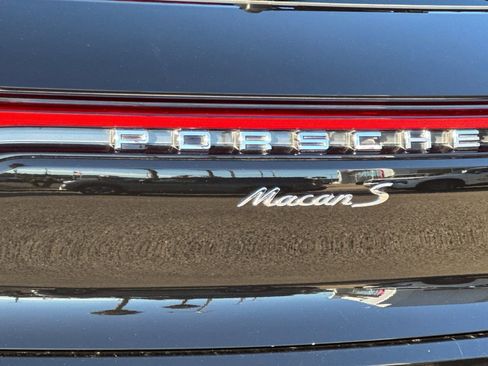 Used 2021 Porsche Macan S image 39