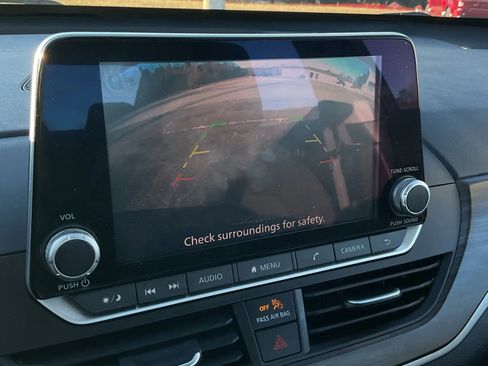 Used 2023 Nissan Altima 2.5 SV image 40