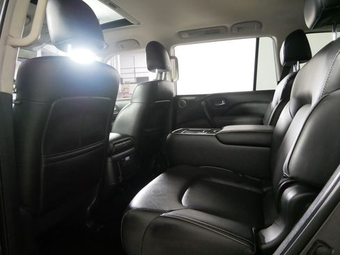 Used 2024 INFINITI QX80 Luxe AWD/4WD image 32