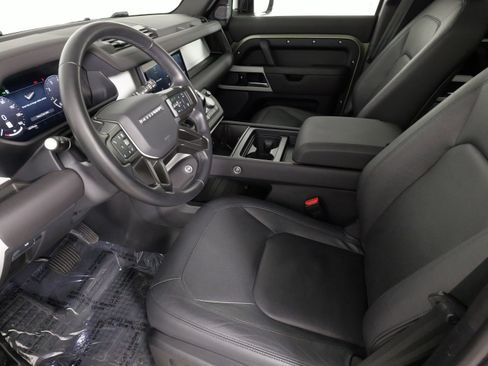 Used 2024 Land Rover Defender 110 S image 27