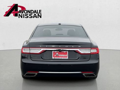 Used 2017 Lincoln Continental Premiere FWD image 5