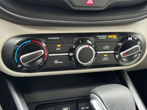 Used 2021 Kia Soul LX image 20