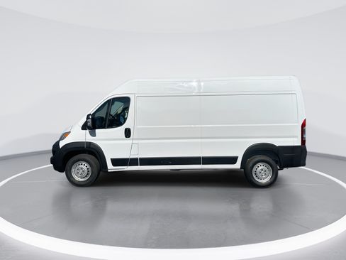 Used 2024 RAM ProMaster 2500 w/ Convenience Group FWD image 6