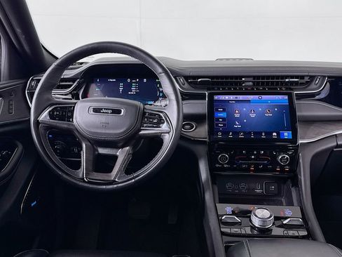 Used 2023 Jeep Grand Cherokee Overland w/ Advanced Protech Group III AWD/4WD image 12