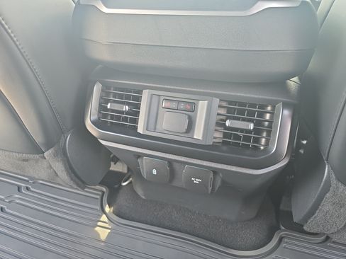 Used 2025 Ford F150 Raptor AWD/4WD image 16