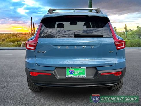 Used 2023 Volvo XC40 B4 Plus w/ Protection Package Premier FWD image 8