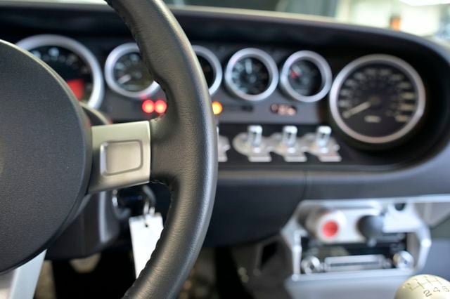 Used 2006 Ford GT RWD image 47