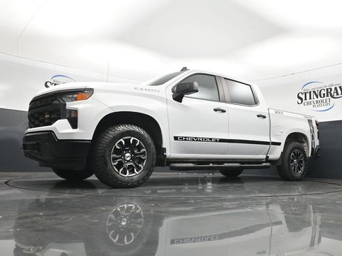 Used 2024 Chevrolet Silverado 1500 W/T w/ WT Value Package AWD/4WD image 28