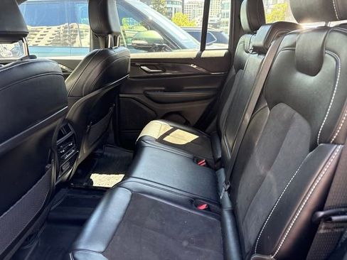 Used 2023 Jeep Grand Cherokee Altitude AWD/4WD image 8