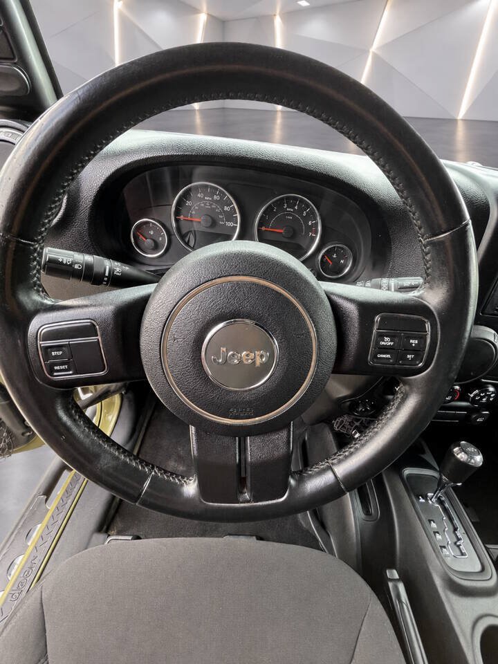 Used 2013 Jeep Wrangler Sport AWD/4WD image 39