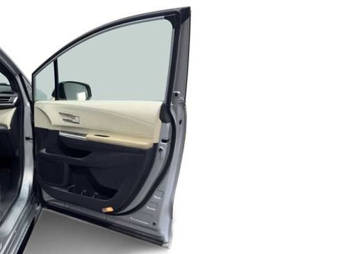 Used 2021 Toyota Sienna Limited FWD image 10