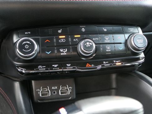 Used 2023 Dodge Durango GT image 23