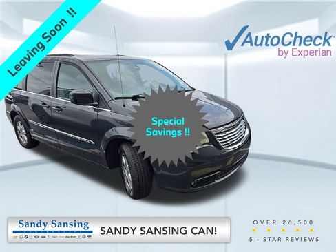 Used 2012 Chrysler Town & Country Touring FWD image 1