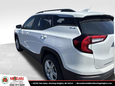 Used 2023 GMC Terrain SLE w/ Driver Convenience Package AWD/4WD image 10