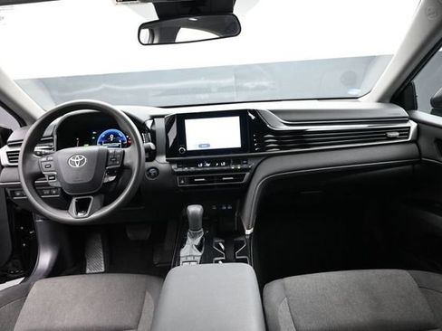 Used 2025 Toyota Camry LE FWD image 24