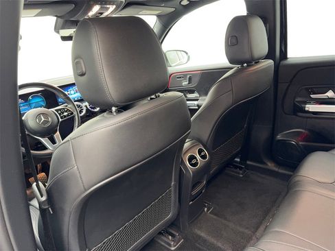 Used 2023 Mercedes-Benz EQB 300 4MATIC image 34