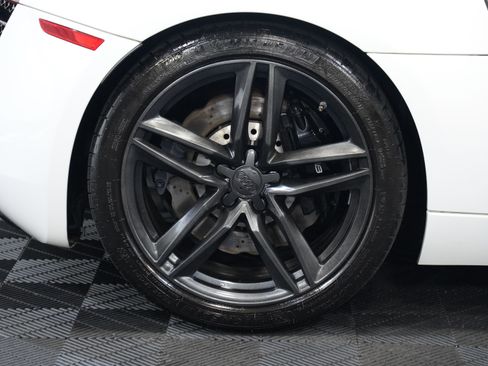 Used 2014 Audi R8 V8 image 49