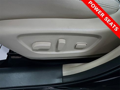 Used 2016 Nissan Rogue SL w/ SL Premium Package image 36