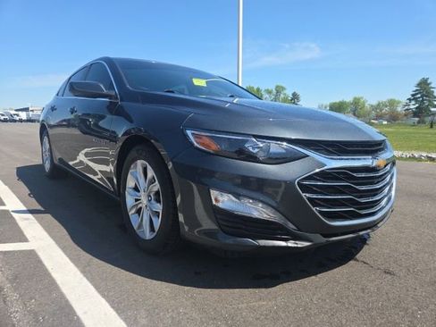 Used 2020 Chevrolet Malibu LT image 1