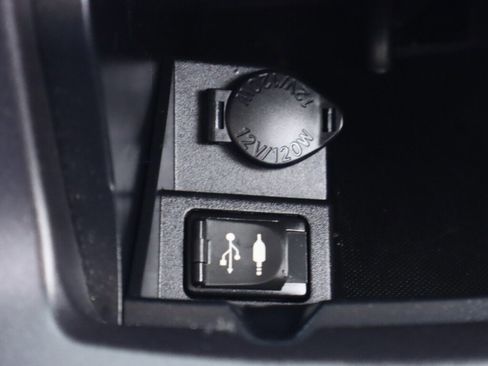 Used 2016 Toyota Camry XLE FWD image 22