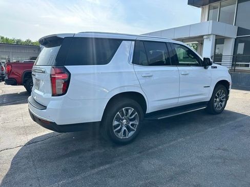 Used 2021 Chevrolet Tahoe LT w/ Luxury Package image 17