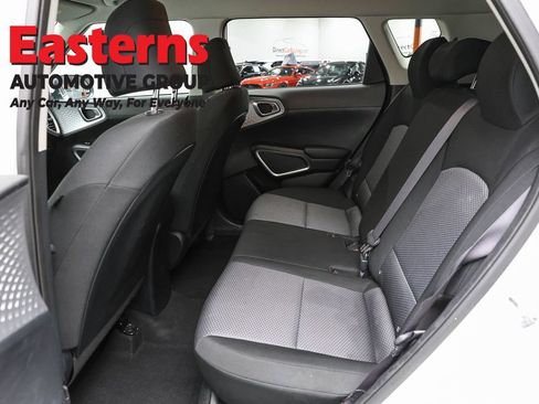 Used 2024 Kia Soul LX w/ Option Group 015 FWD image 21