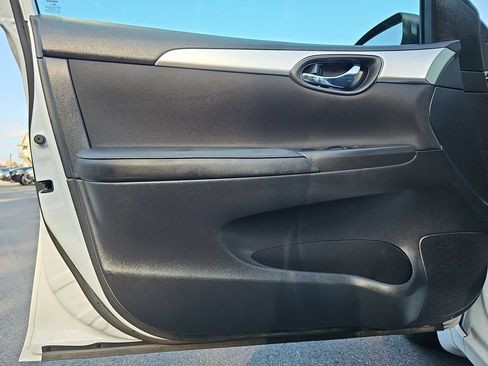 Used 2019 Nissan Sentra S w/ Appearance Package FWD image 21