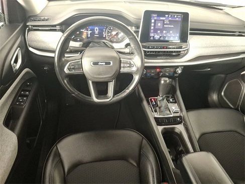 Used 2022 Jeep Compass Latitude w/ Convenience Group image 2