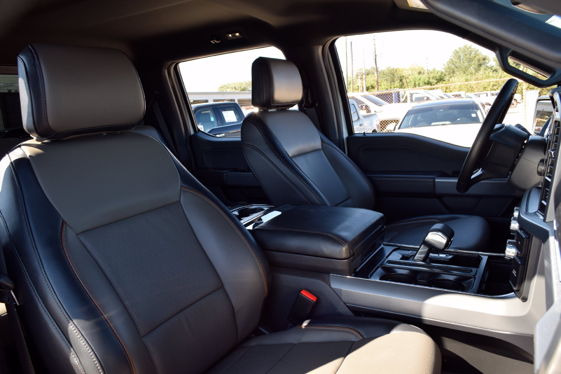 Used 2025 Ford F150 Lariat w/ Equipment Group 502A High AWD/4WD image 25