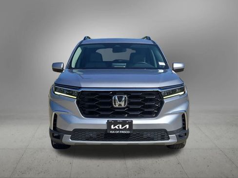 Used 2023 Honda Pilot Touring image 9