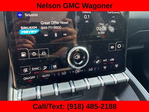 Used 2025 GMC Terrain Elevation w/ Elevation Premium Package AWD/4WD image 14