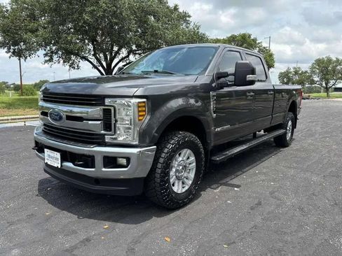 Used 2019 Ford F250 XLT w/ XLT Value Package AWD/4WD image 2