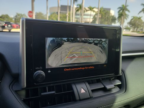 Used 2025 Toyota RAV4 XLE w/ Convenience Package FWD image 33