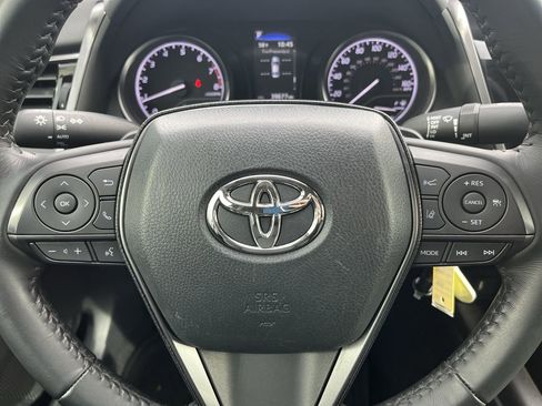Used 2023 Toyota Camry SE image 21