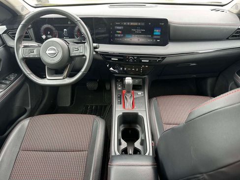 Used 2025 Nissan Kicks SR w/ Interior Electronics Package AWD/4WD image 12