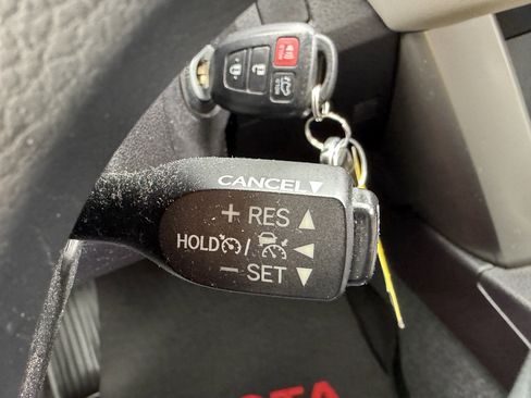 Used 2017 Toyota RAV4 XLE w/ Plus Special Value Package AWD/4WD image 28