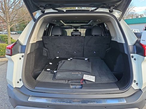 Certified 2023 Nissan Rogue SV w/ SV Premium B Package image 33