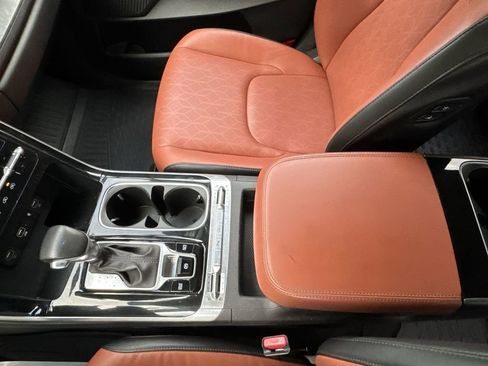 Used 2024 Kia Carnival SX image 21