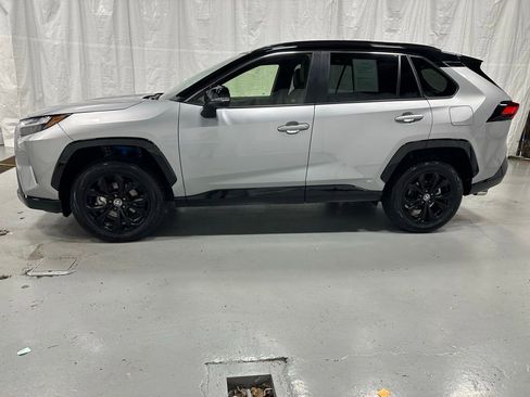 Used 2025 Toyota RAV4 XSE w/ Weather Package image 4
