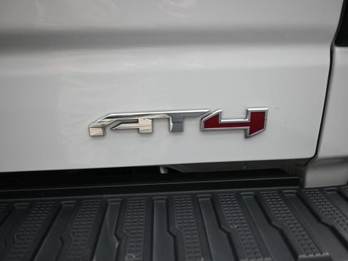 Used 2021 GMC Sierra 1500 AT4 w/ AT4 Premium Package AWD/4WD image 10