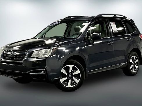 Used 2017 Subaru Forester 2.5i Premium w/ All-Weather Package AWD/4WD image 3