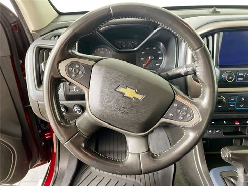 Used 2018 Chevrolet Colorado Z71 AWD/4WD image 18