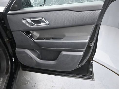 Used 2020 Land Rover Range Rover Velar S image 20