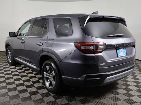 Used 2025 Honda Pilot EX-L image 9