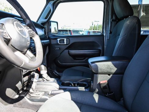 Used 2020 Jeep Wrangler Unlimited Sport S image 17