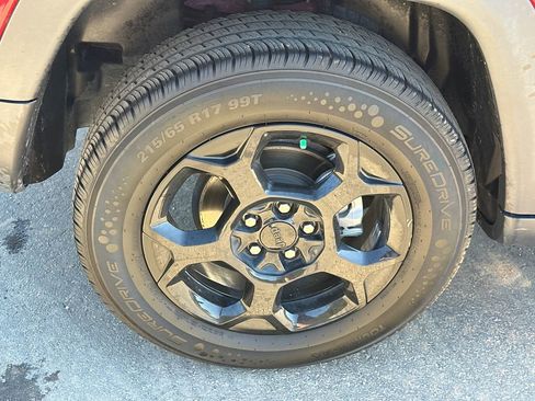 Used 2024 Jeep Compass Trailhawk image 17