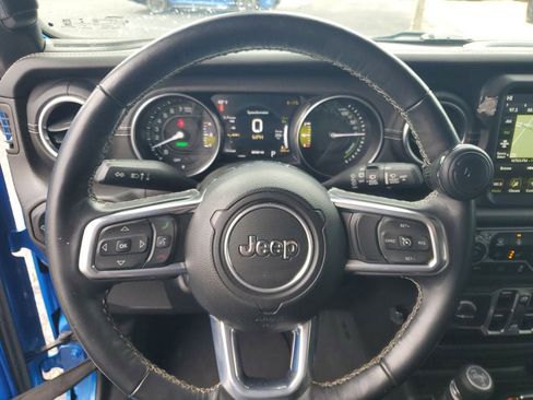 Used 2023 Jeep Wrangler Unlimited Sahara w/ Cold Weather Group image 10