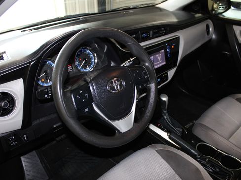 Used 2019 Toyota Corolla LE FWD image 20